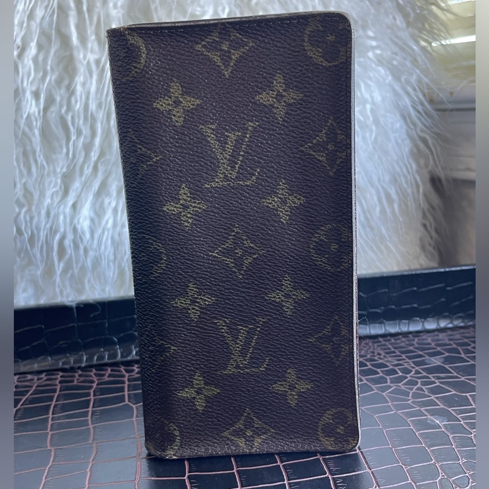 Authentic Louis Vuitton wallet.